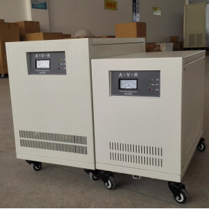 三相全自動穩壓器